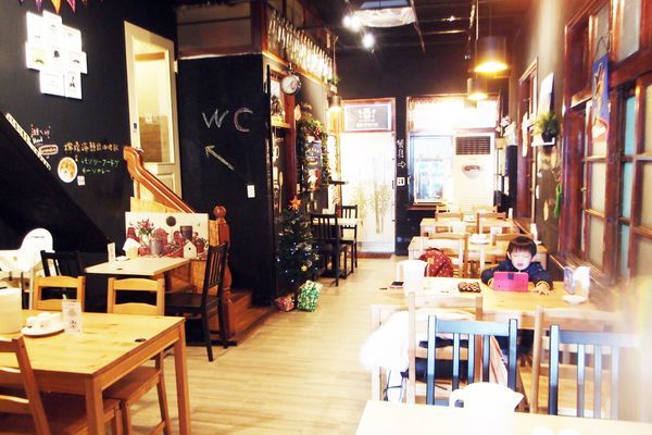 “鬍子先生”咖哩手作料理專賣店
